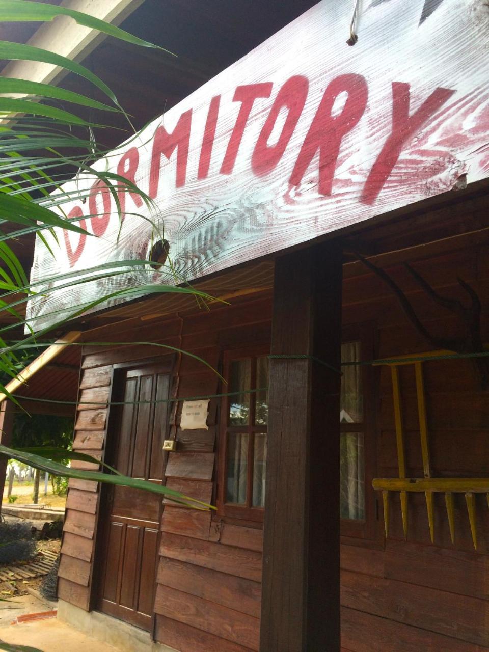 Sabaidee Guesthouse & Restaurant Nam Theun Екстер'єр фото
