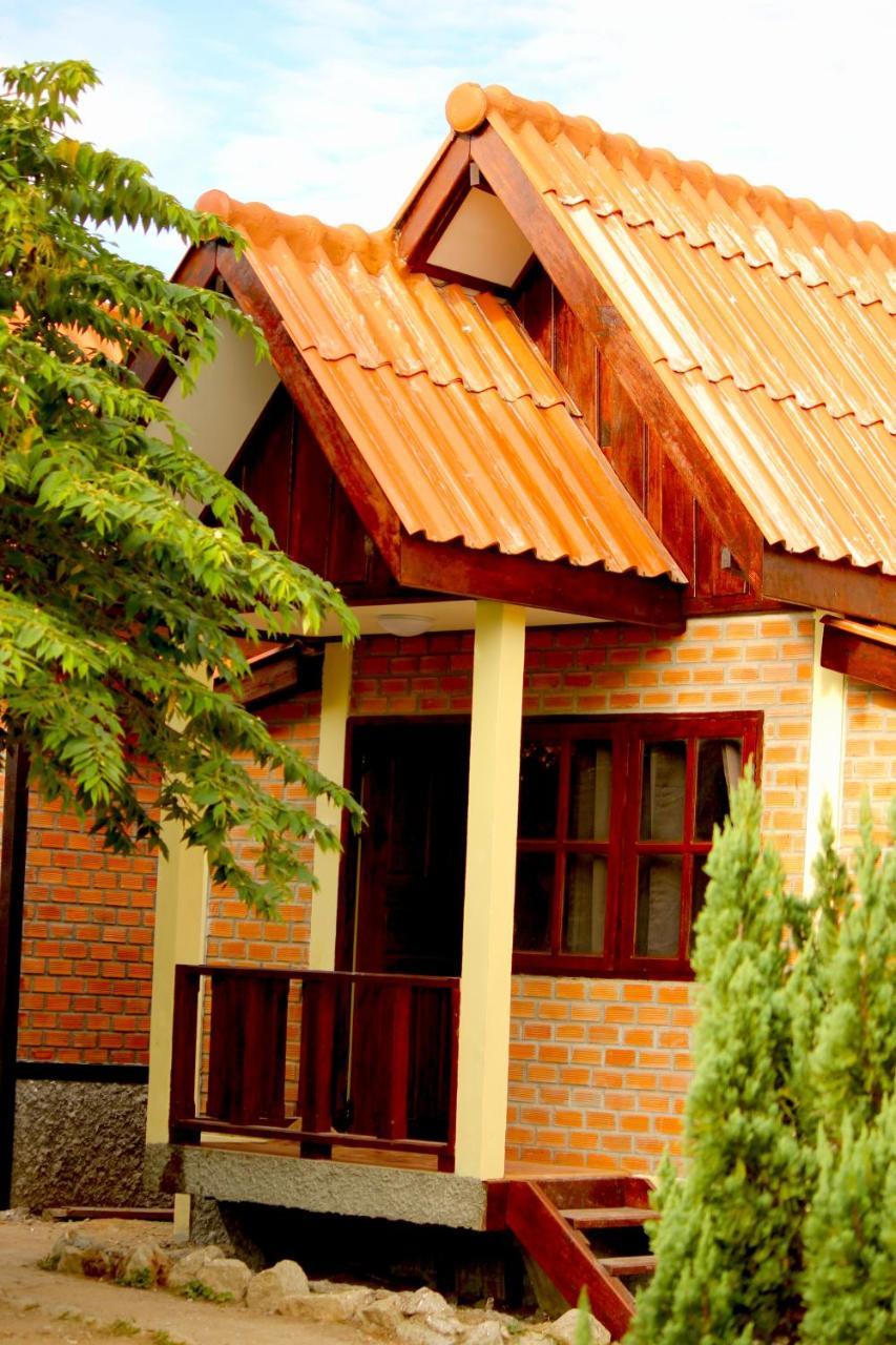 Sabaidee Guesthouse & Restaurant Nam Theun Екстер'єр фото